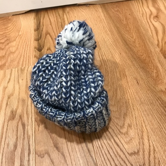 Blue and white thick yarn stocking hat - Picture 5 of 5